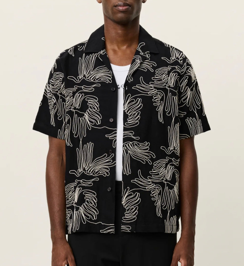 Les Deux Liam Flower Short-Sleeve Shirt