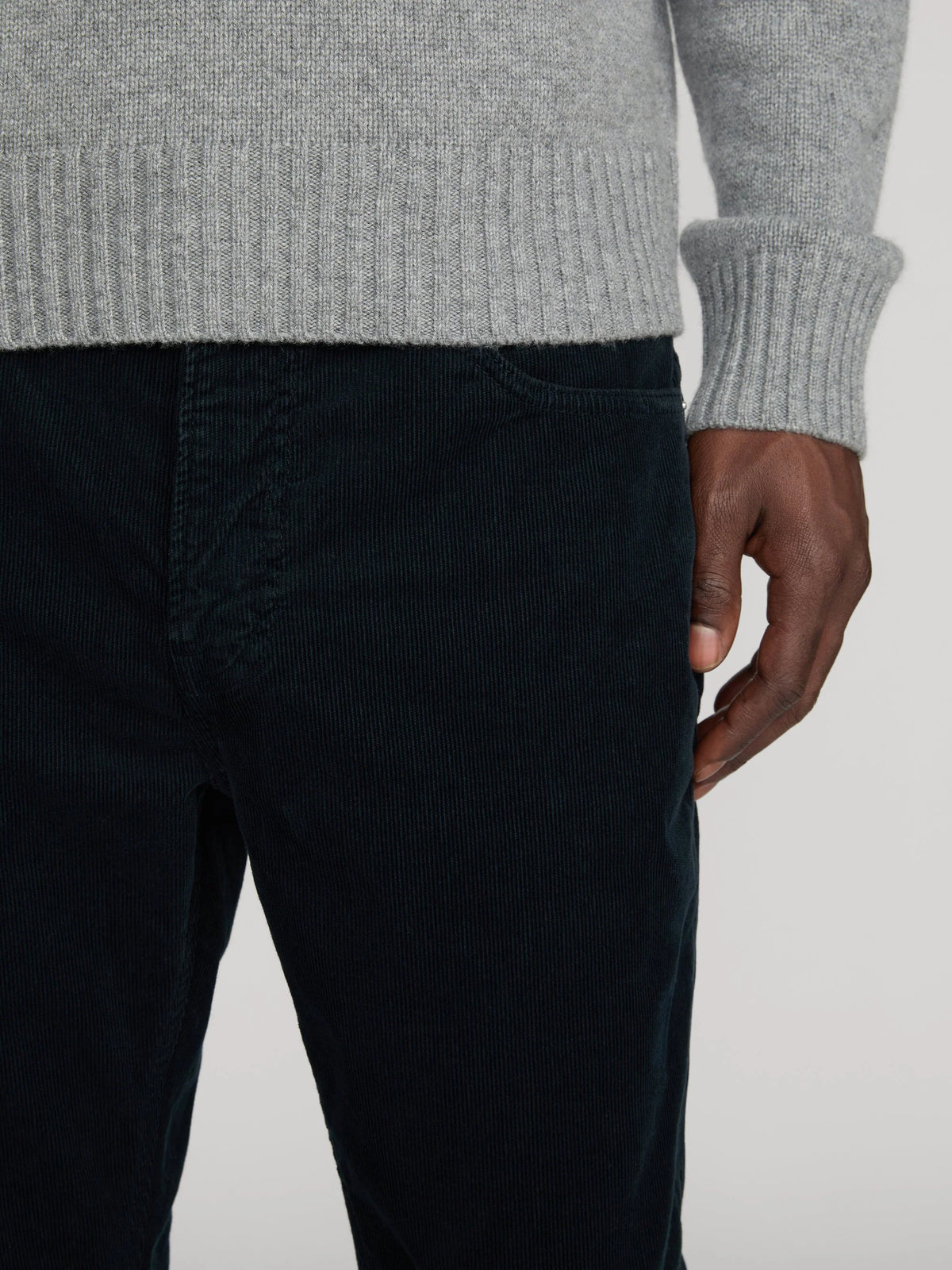 Frame Modern Straight Corduroy