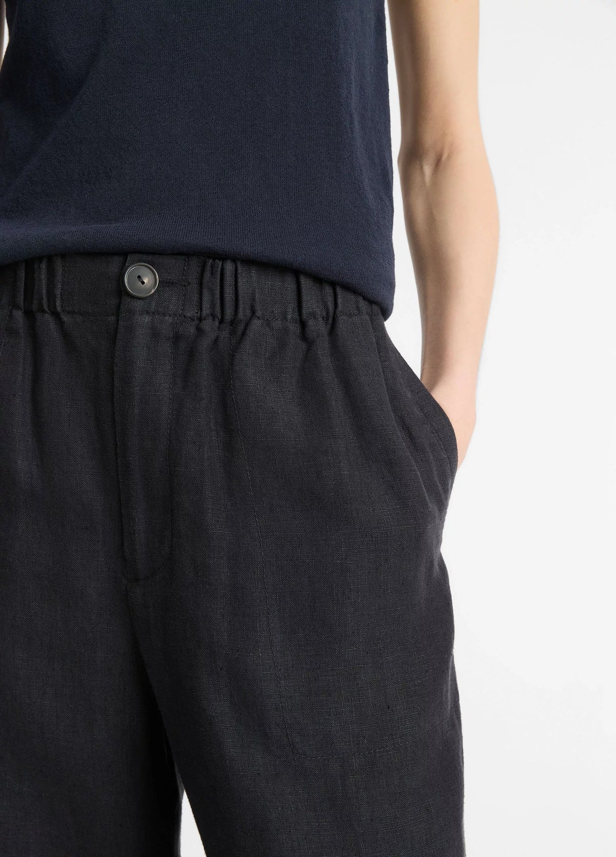 Vince Hemp Low-Rise Utility Pant