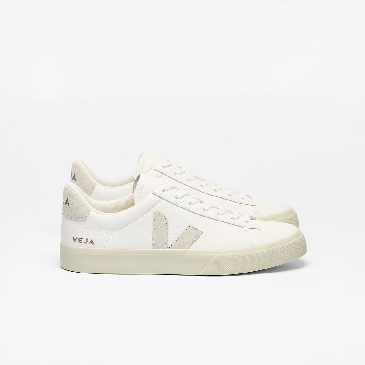 Veja Extra White- Natural