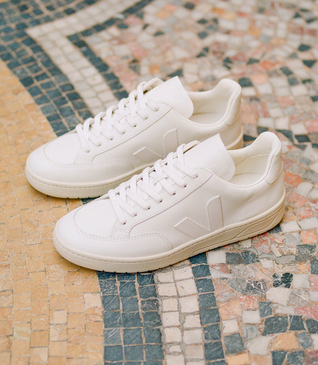 Veja V-12 Leather